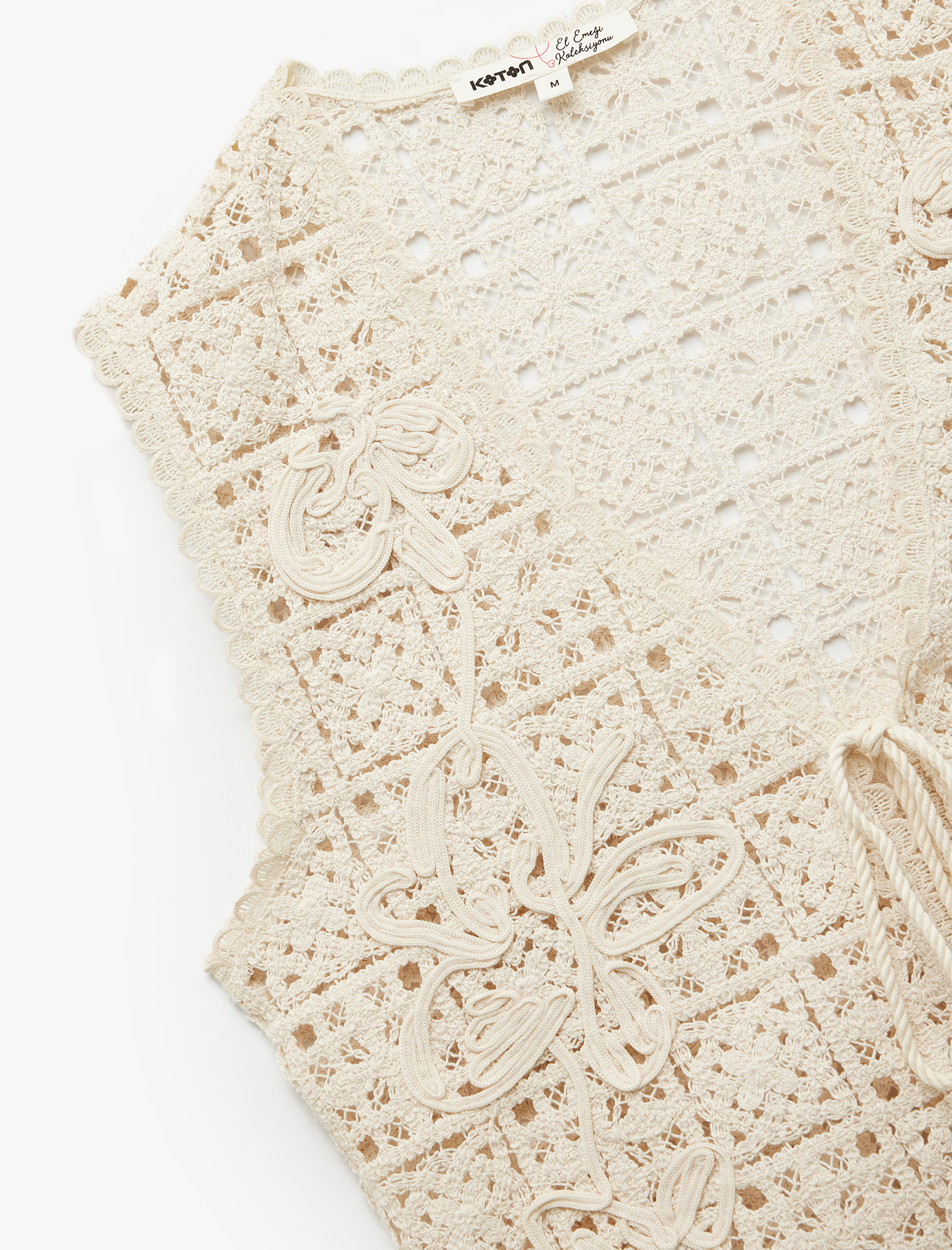   Önden Bağlama Detaylı Çiçekli Ajurlu Kroşe Crop Yelek