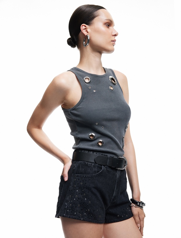 Koton X Zeynep Bastık - Düğmeli Cep Detaylı Taşlı Mini Denim Şort_1