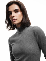 Slim Fit Fırfır Detaylı Dik Yaka Uzun Kollu Tişört