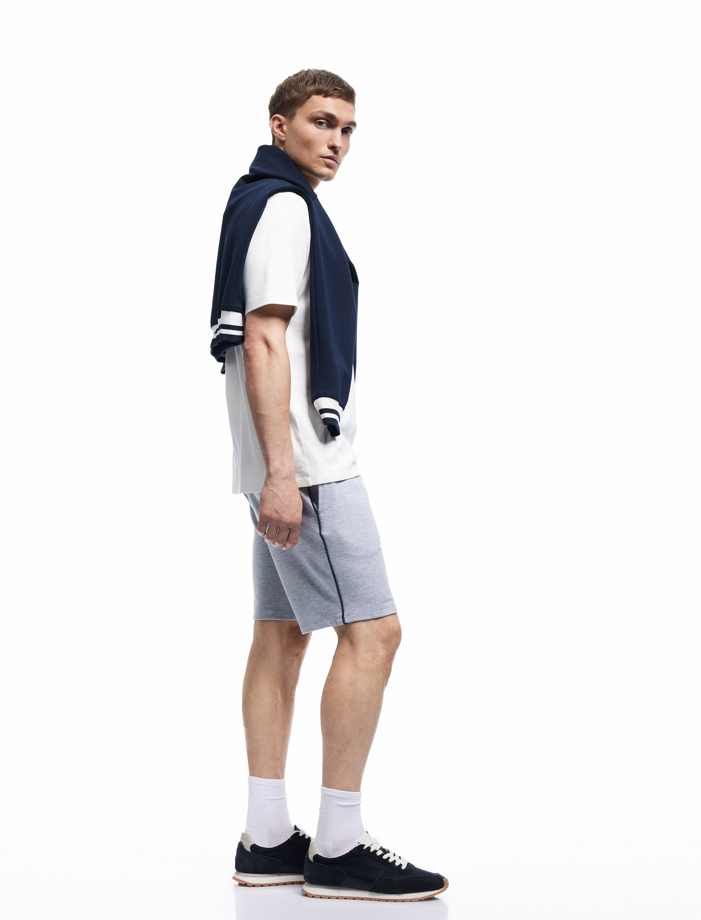   Cep Detaylı Biyeli Beli Bağcıklı Şort