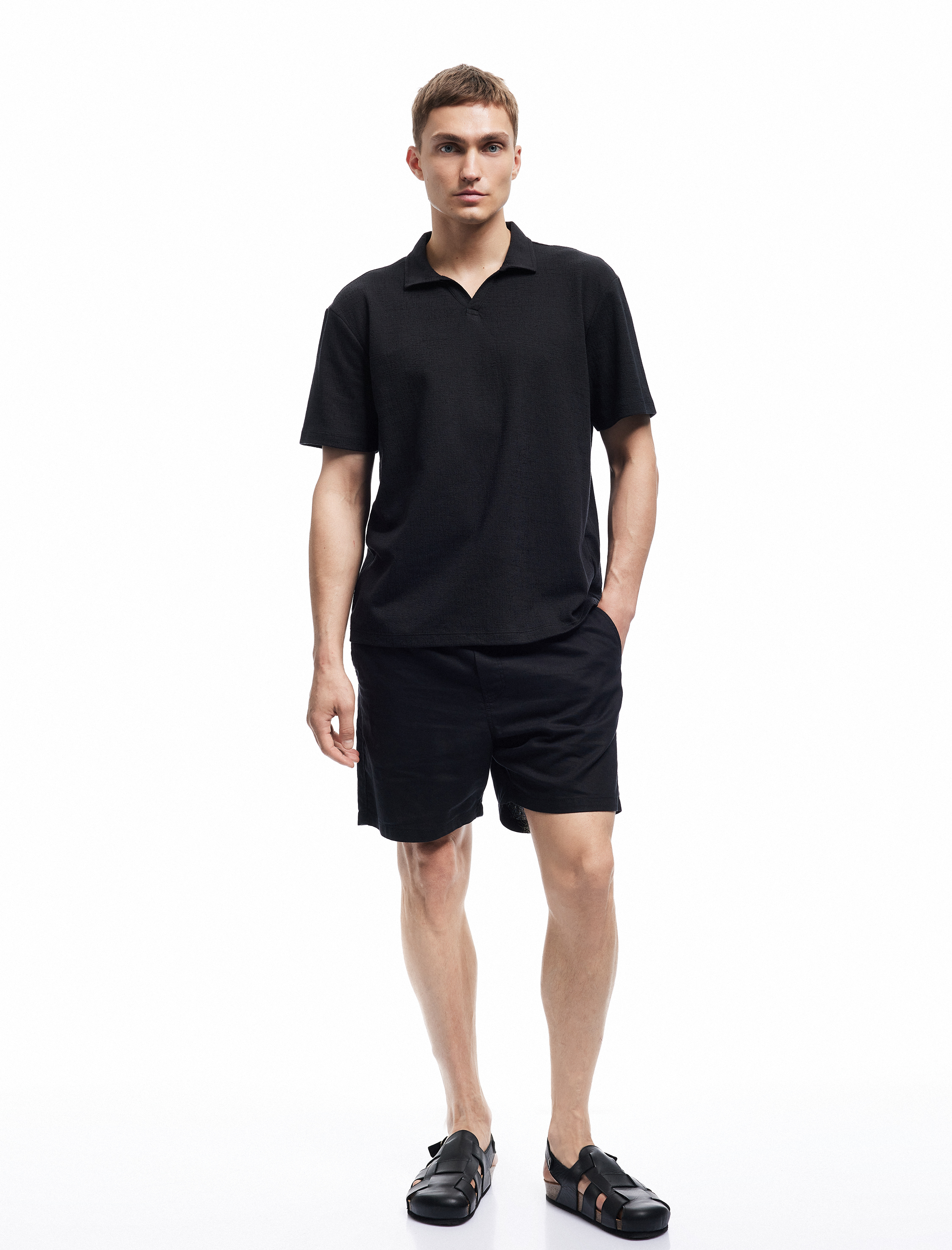   Pamuklu Regular Fit V Polo Yaka Kısa Kollu Tişört