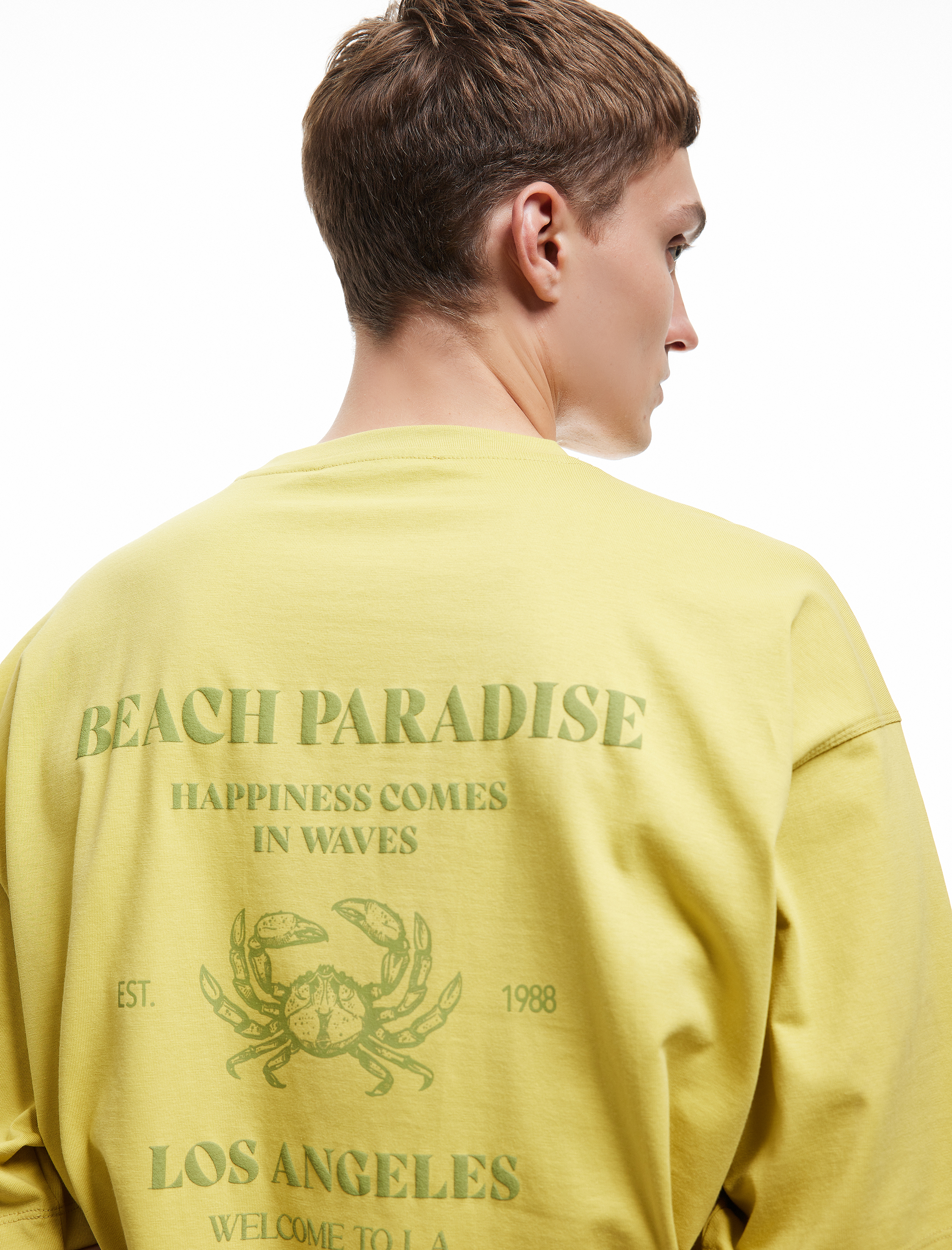   Kısa Kollu Pamuklu Tok Kumaş Bisiklet Yaka Arkası Baskılı Tişört