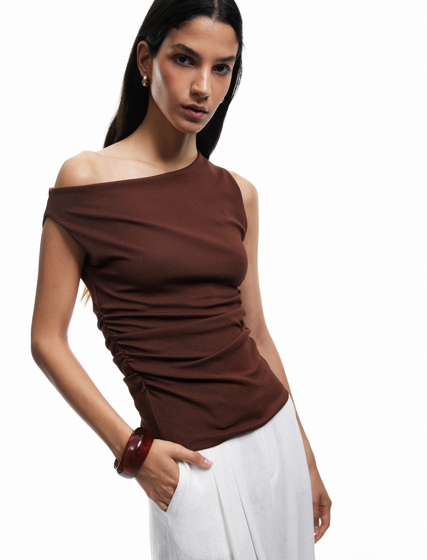   Asimetrik Yaka Slim Fit Kolsuz Drapeli Bluz