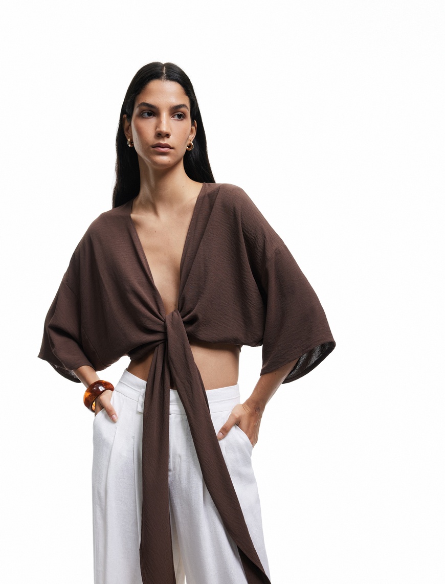   Kısa Kollu Kruvaze Yaka Bağlama Detaylı Oversize Kimono