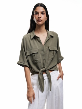 Kısa Kollu Klasik Yaka Bağlama Detaylı Cepli Crop Oversize Bluz