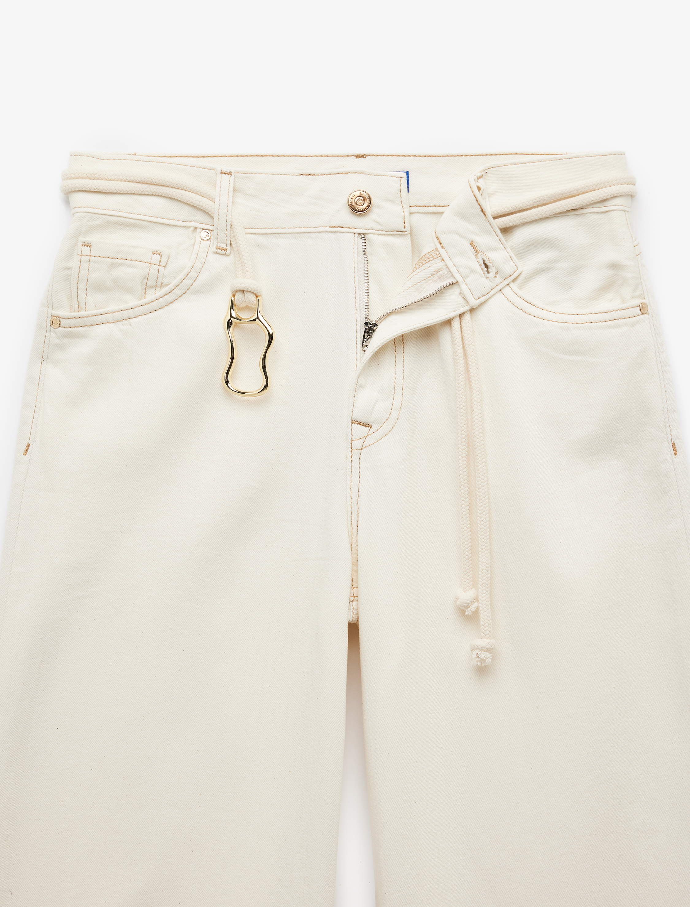   Koton X Şahika Ercümen - Pamuklu Loose Straight Fit Metal Aksesuar Detaylı Kemerli Pantolon