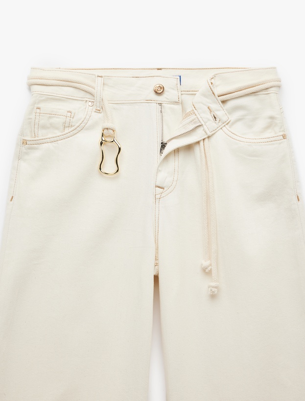 Koton X Şahika Ercümen - Pamuklu Loose Straight Fit Metal Aksesuar Detaylı Kemerli Pantolon_6