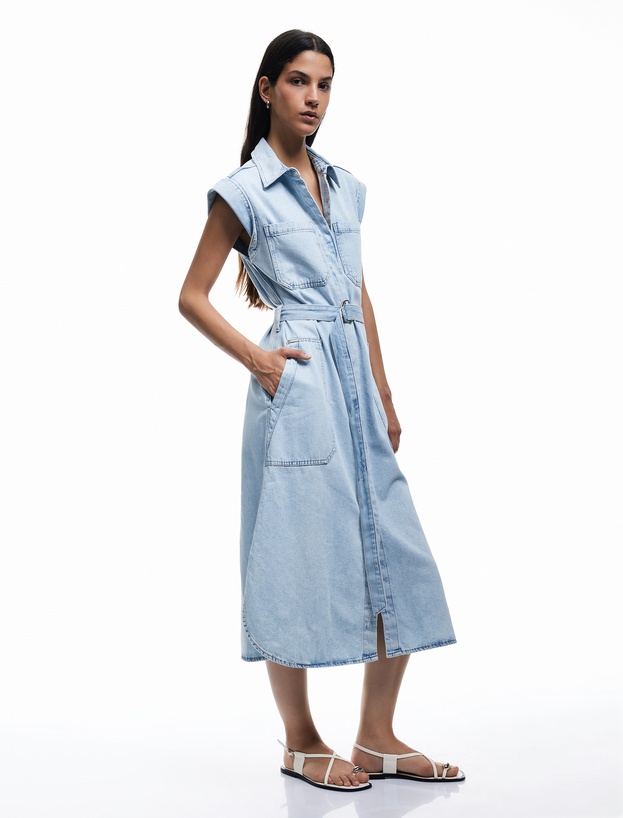 Kolsuz Gömlek Yaka Cep Detaylı Kemerli Midi Boy Denim Elbise_0