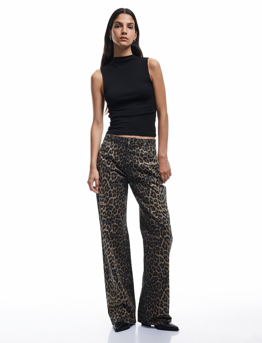   Pamuklu Taş Detaylı Düğmeli Cepli Leopar Desenli Jean Pantolon - Longer Straight Jean