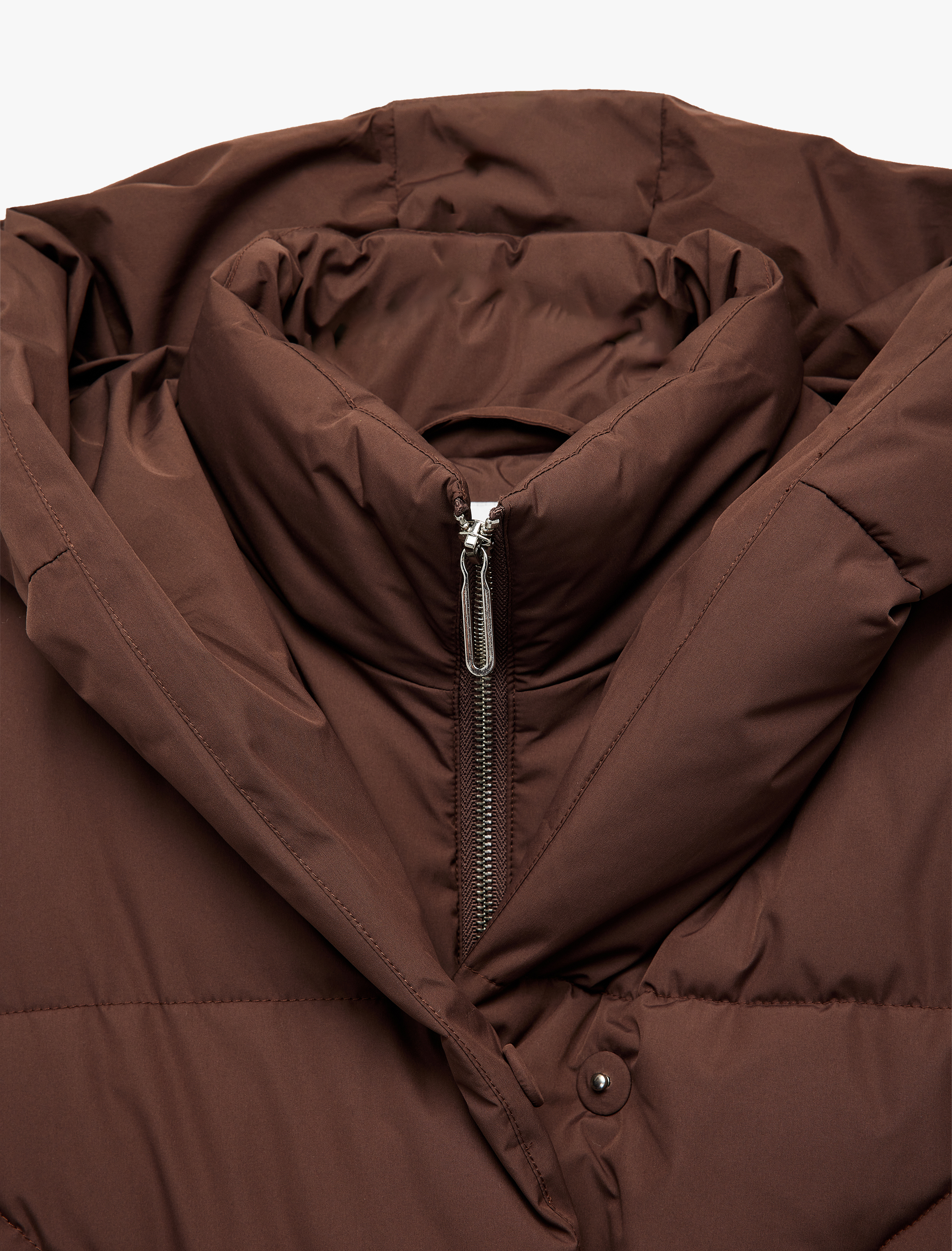 Kapüşonlu Fermuarlı Düğme Detaylı Cepli Rahat Kalıp Kapitone Şişme Mont