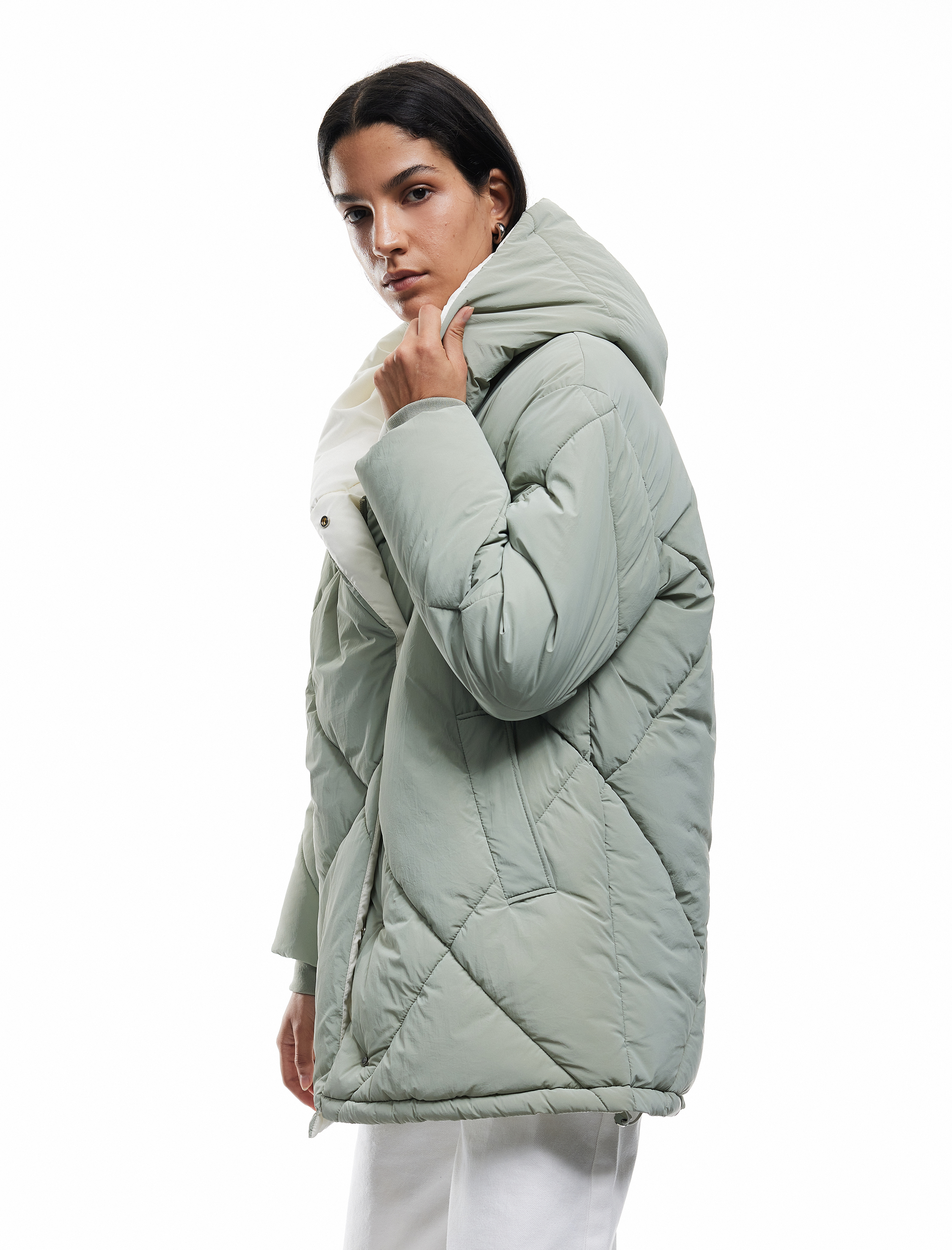  Kapüşonlu Cep Detaylı Fermuarlı Çıtçıt Düğmeli Kapitone Oversize Anorak