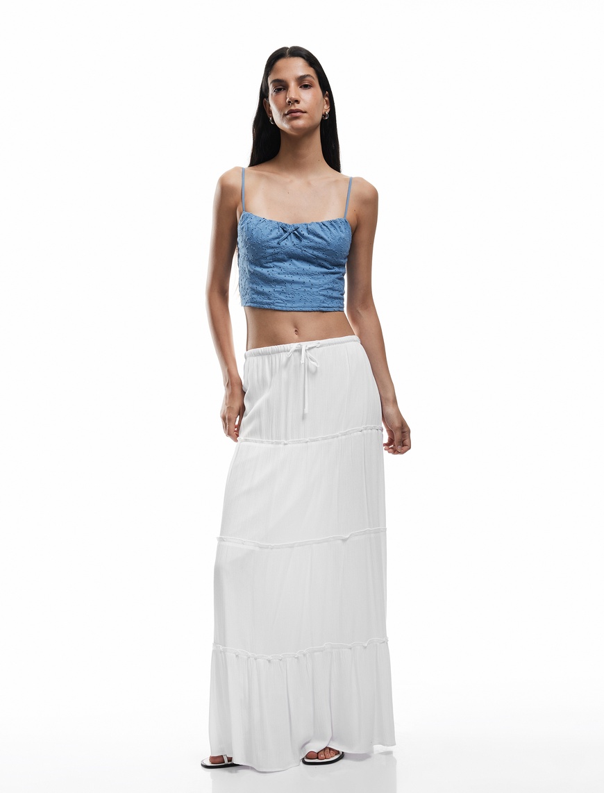   Pamuklu Fiyonklu İp Askılı Fisto Crop Kolsuz Bluz