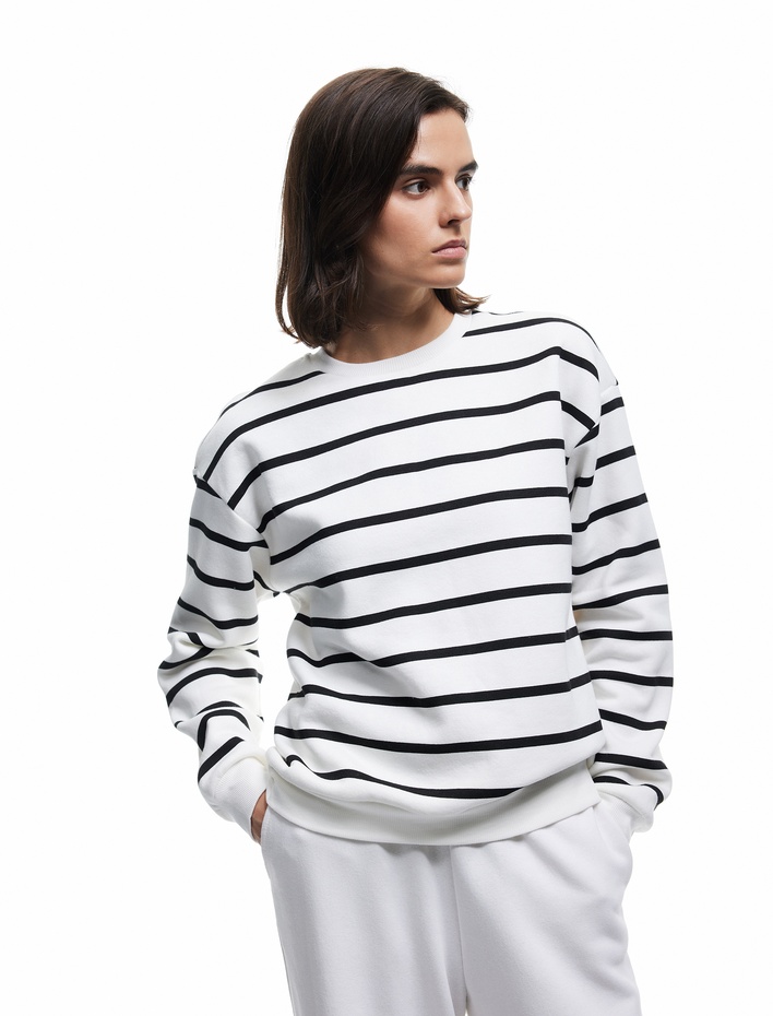  Üç İplik Şardonlu Uzun Kollu Bisiklet Yaka Sweatshirt