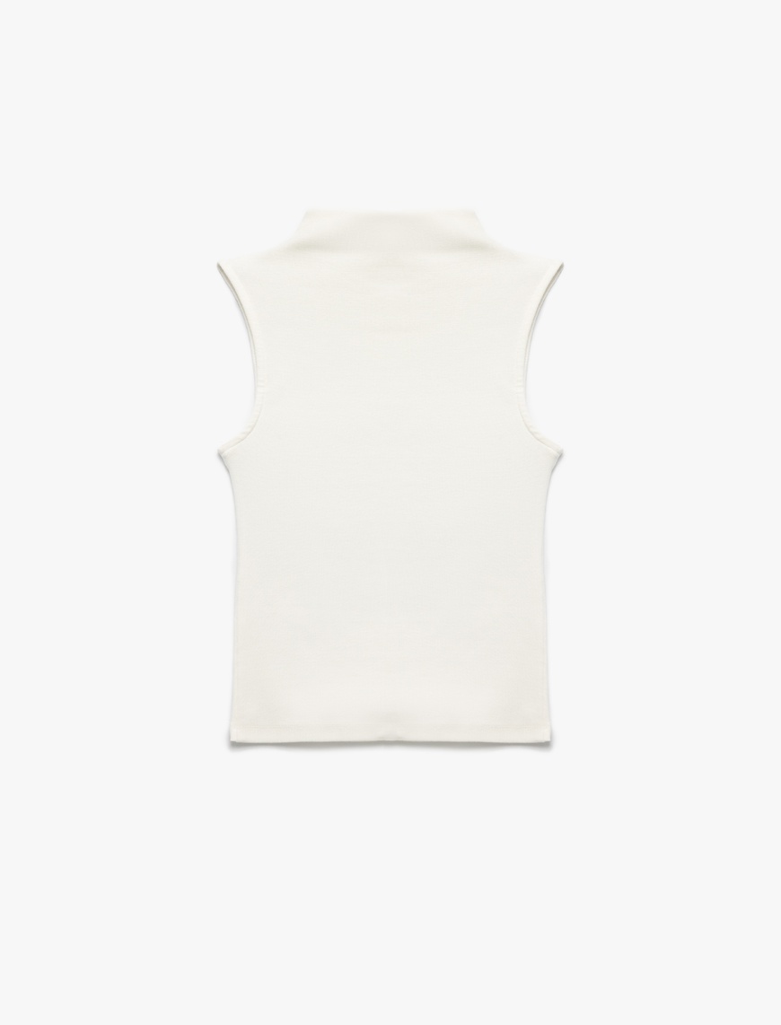   Basic Slim Fit Dik Yaka Modal Kolsuz Bluz
