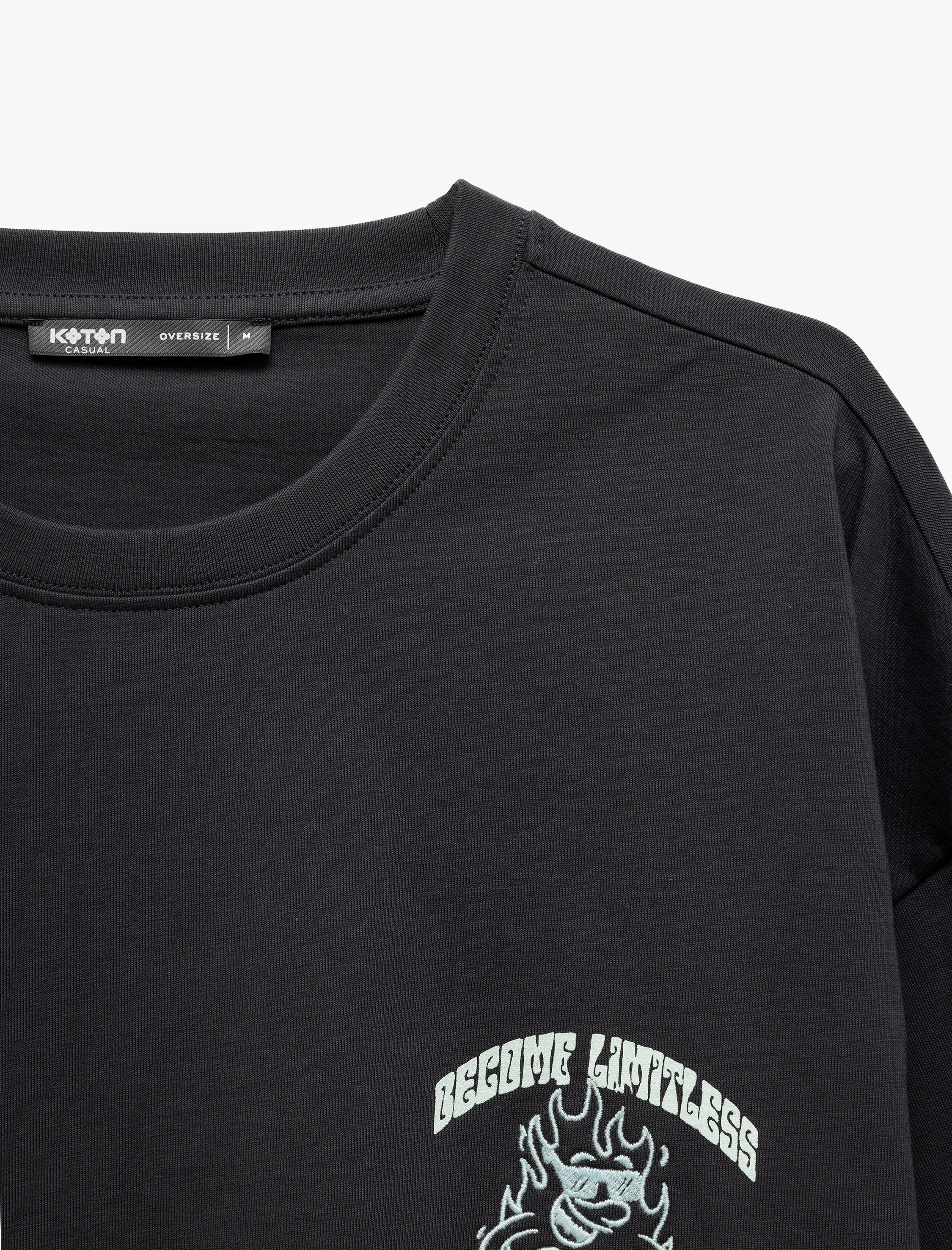   Kısa Kollu Bisiklet Yaka Tok Kumaş Pamuklu Arkası Baskılı Tişört