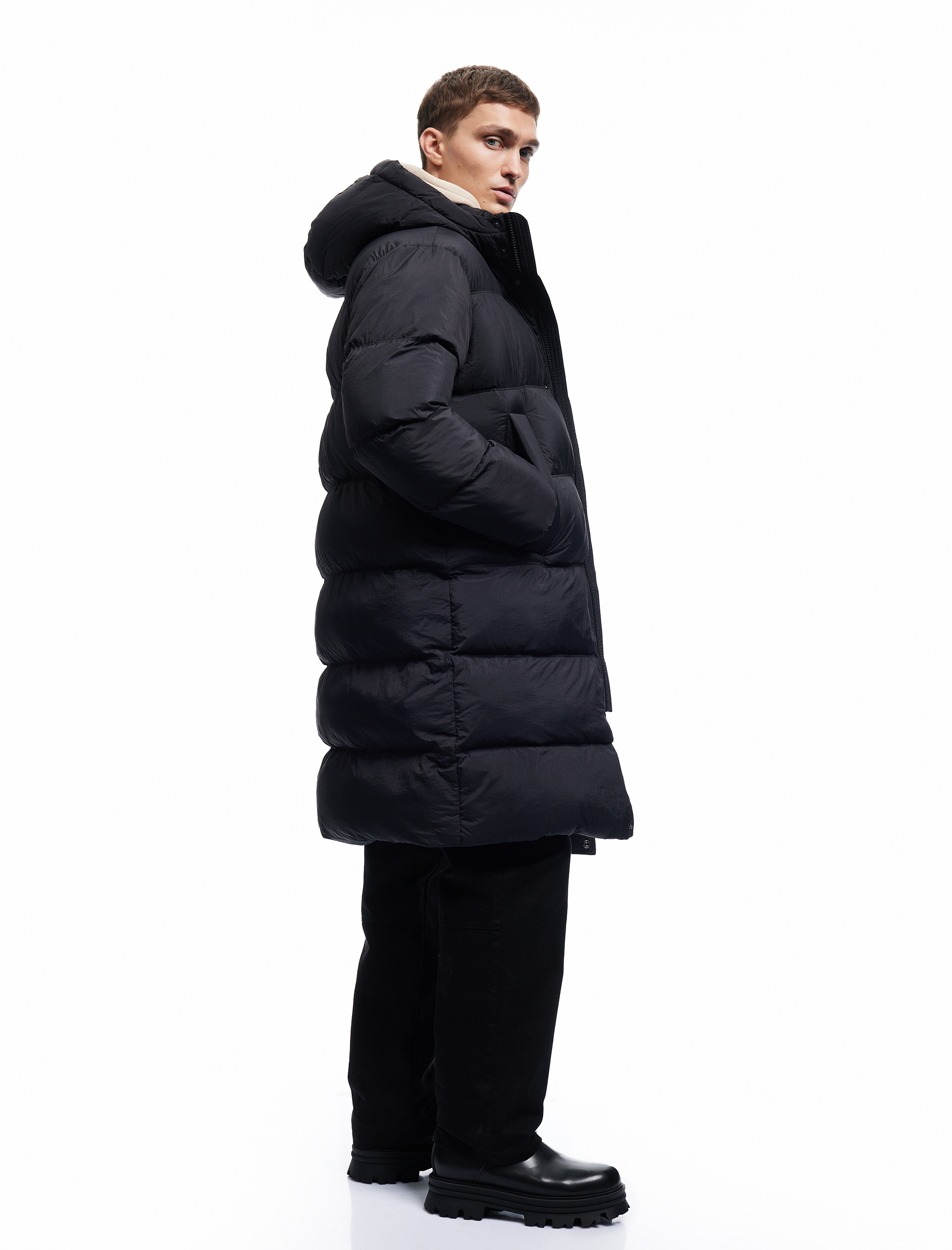   Kapüşonlu Cep Detaylı Fermuarlı Uzun Şişme Mont