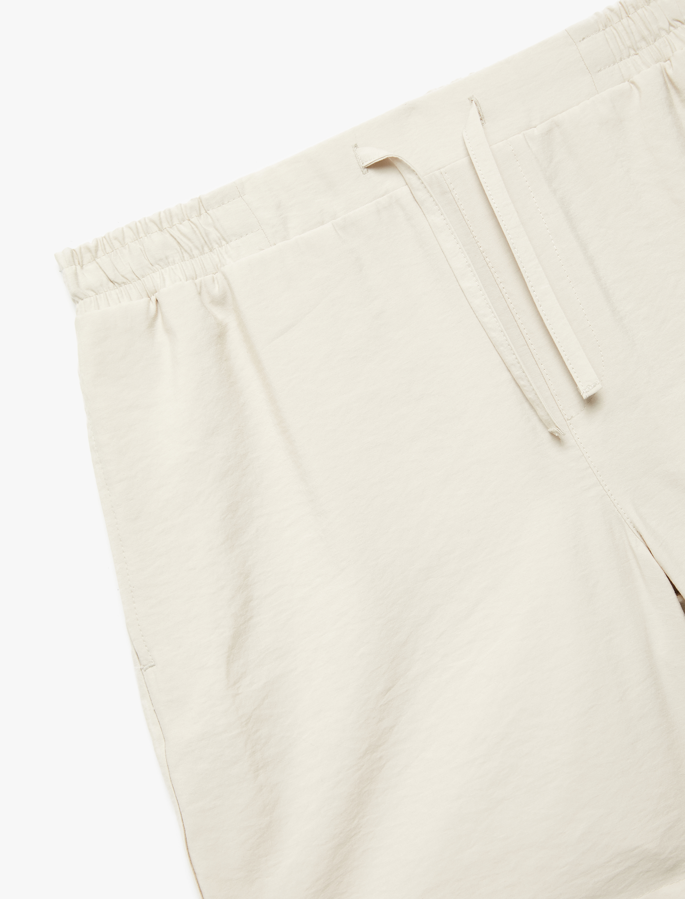   Cep Detaylı Modal Kumaş Beli Bağcıklı Şort