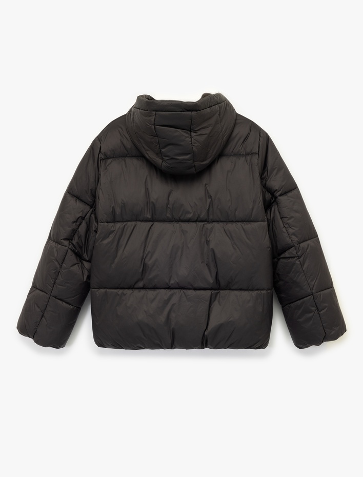  Kapüşonlu Uzun Kollu Cepli Fermuarlı Şişme Mont