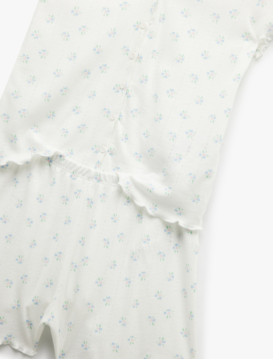   Çiçekli Kısa Kollu V Yaka Düğmeli Şortlu Pijama Takımı