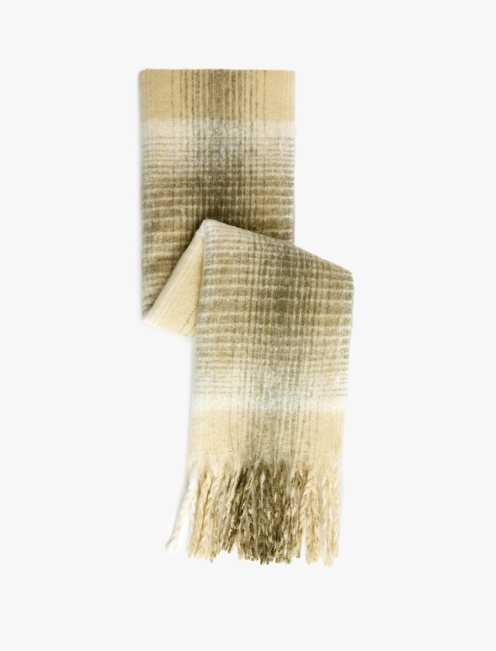 Kadın Desenli Püsküllü Uzun Atkı