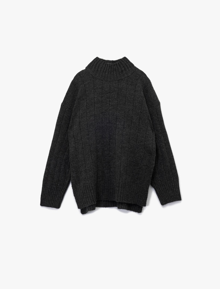  Uzun Kollu Dik Yaka Oversize Triko Kazak