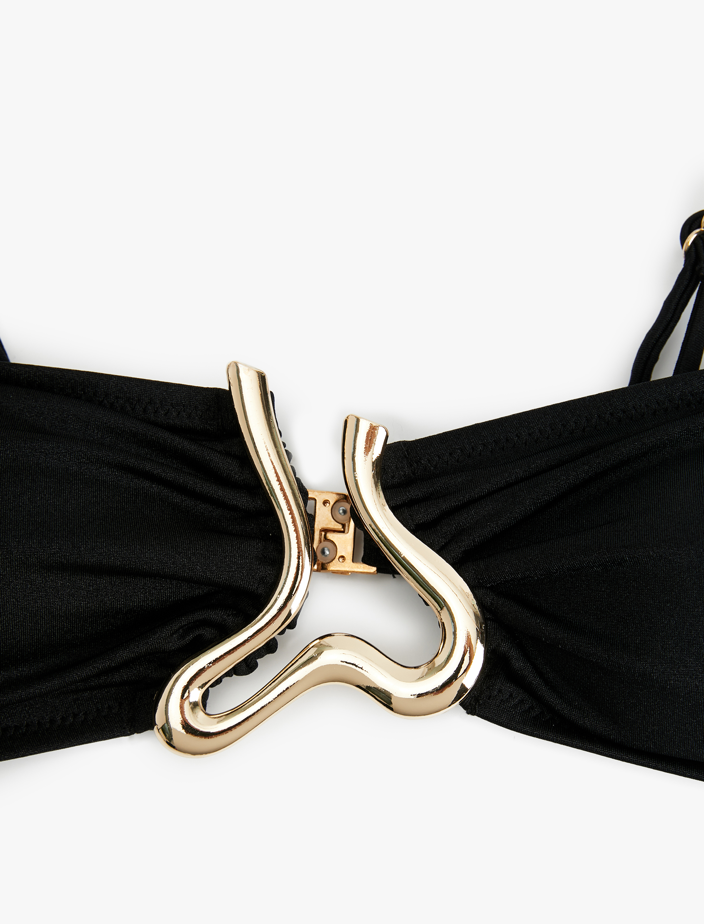   Metal Aksesuarlı Parlak Straplez Bikini Üstü