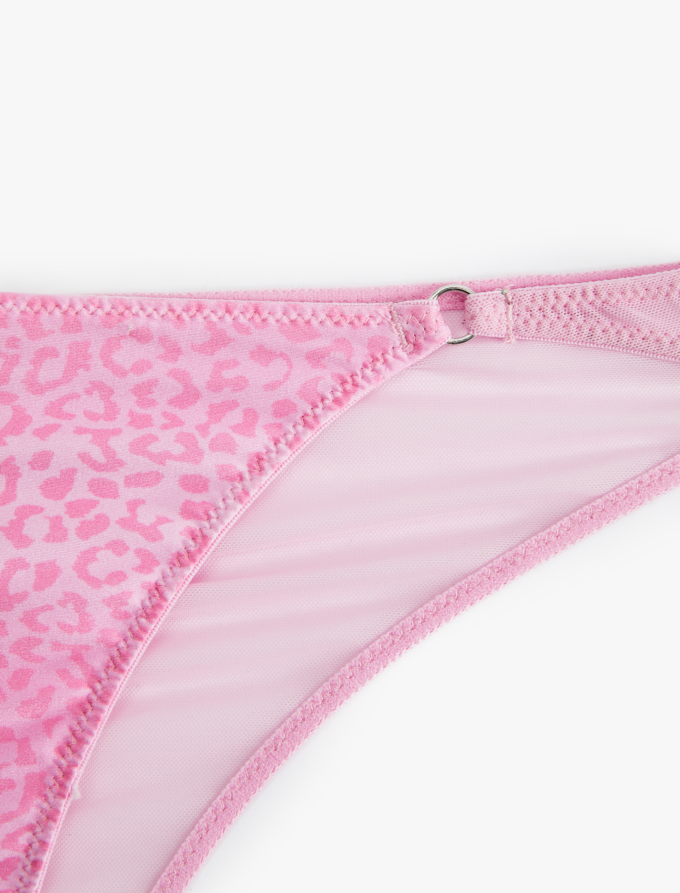   Aksesuar Detaylı Leopar Desenli Brazilian Külot