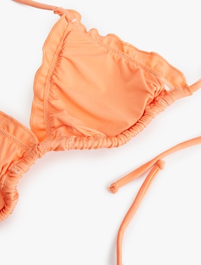 Boyundan Bağlamalı Fırfırlı Üçgen Bikini Üstü_1