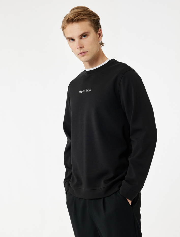  İşleme Detaylı Uzun Kollu Bisiklet Yaka Sweatshirt