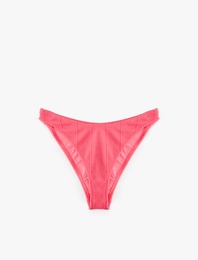 Dokulu Bikini Altı