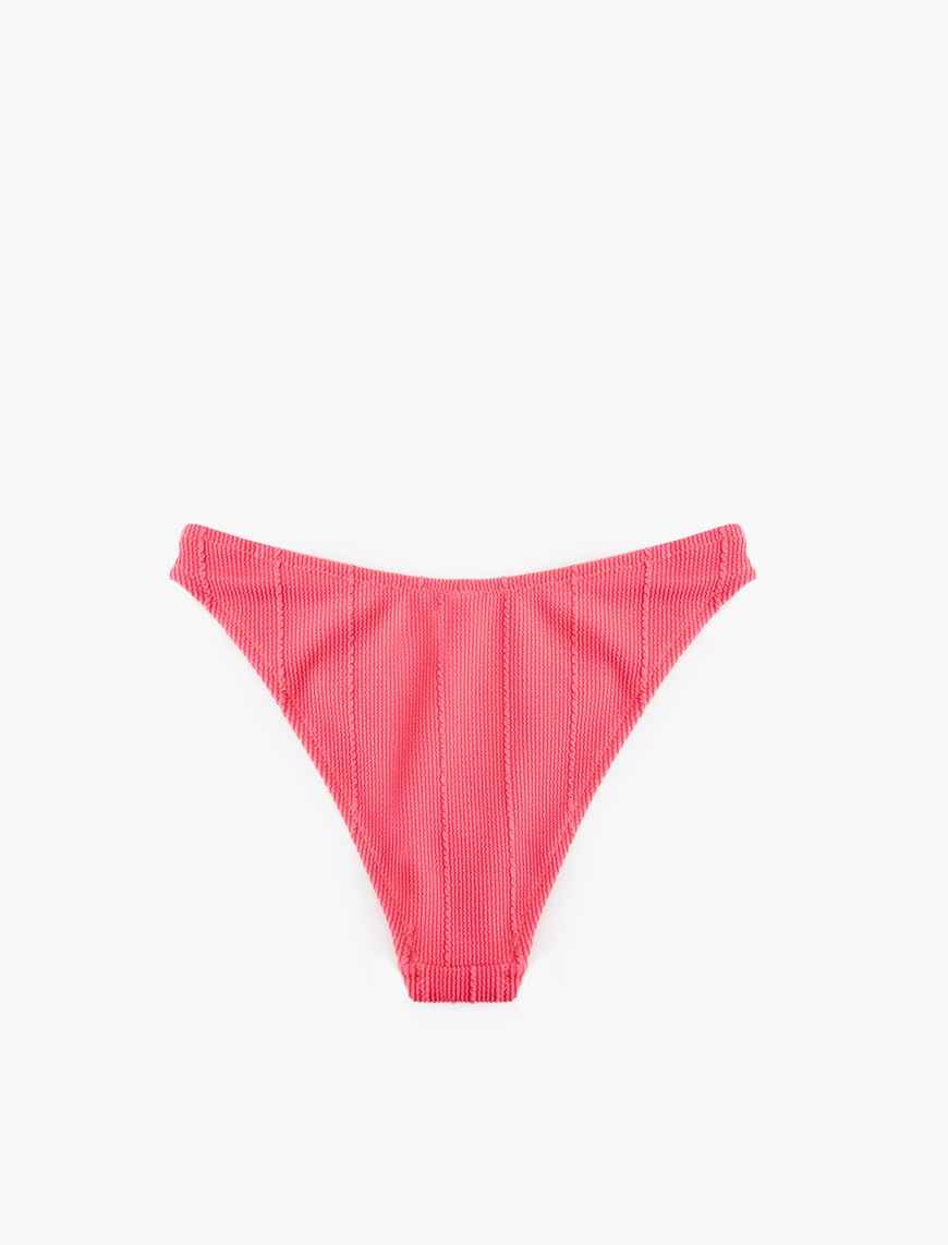   Dokulu Bikini Altı