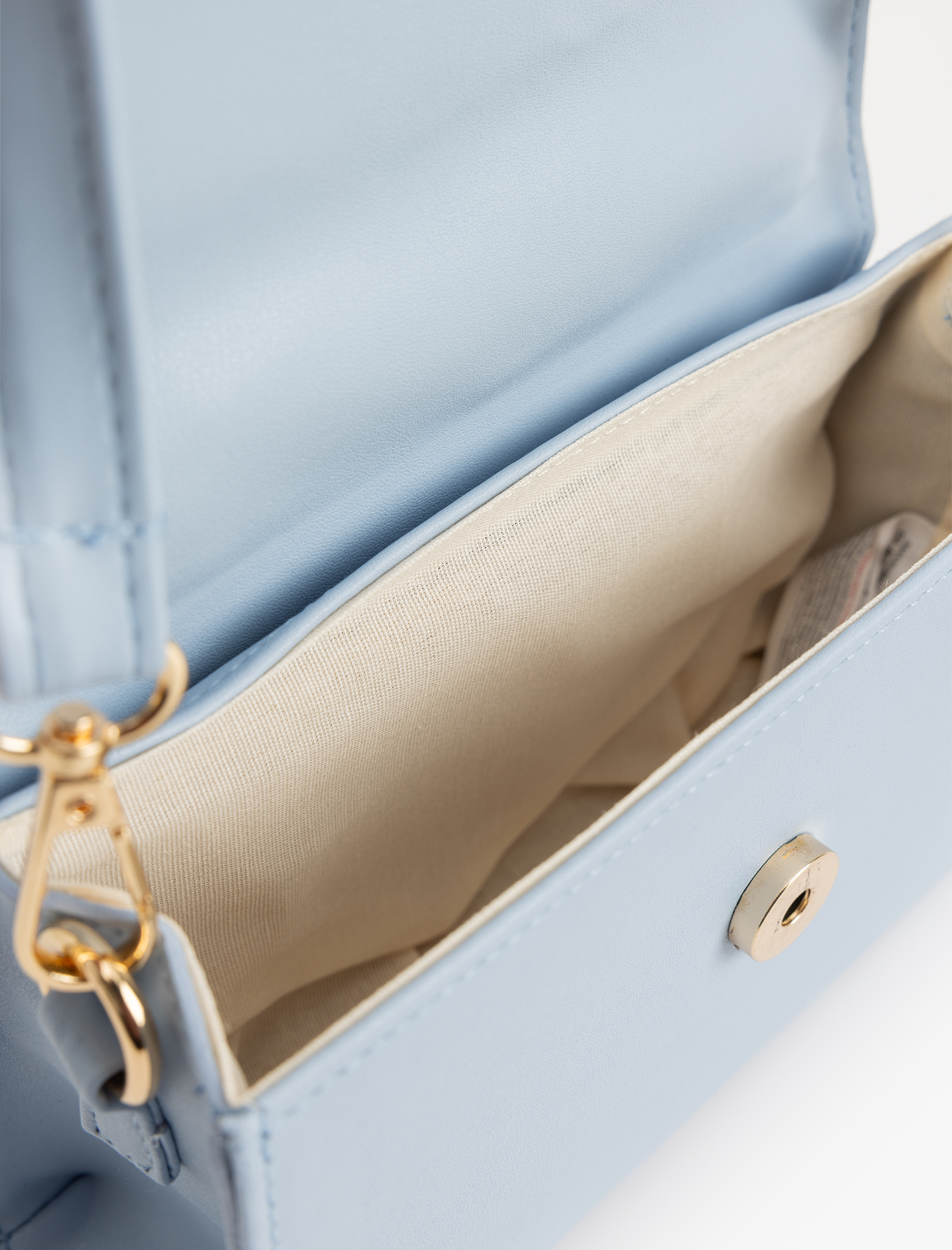  Kadın Örgü Saplı El Çantası