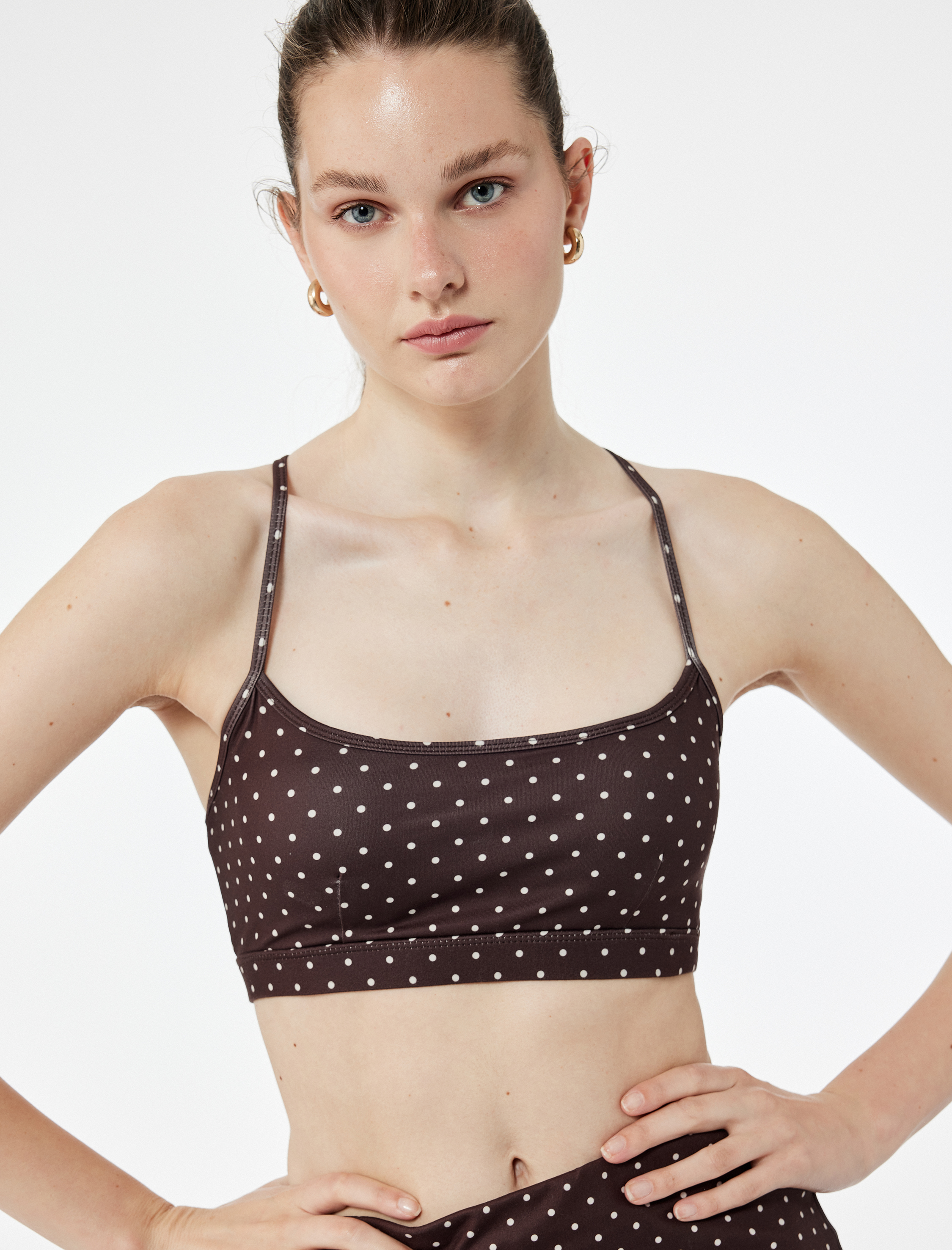   İp Askılı Kolsuz Sırt Detaylı Puantiyeli Kaplı Sporcu Sütyeni