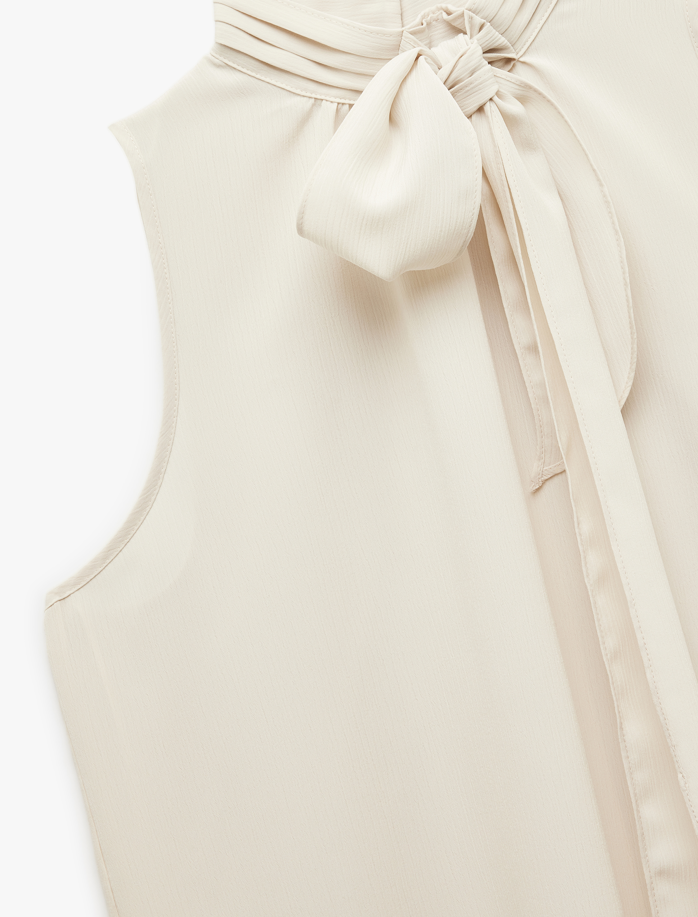   Bağlamalı Dik Yaka Kolsuz Bluz