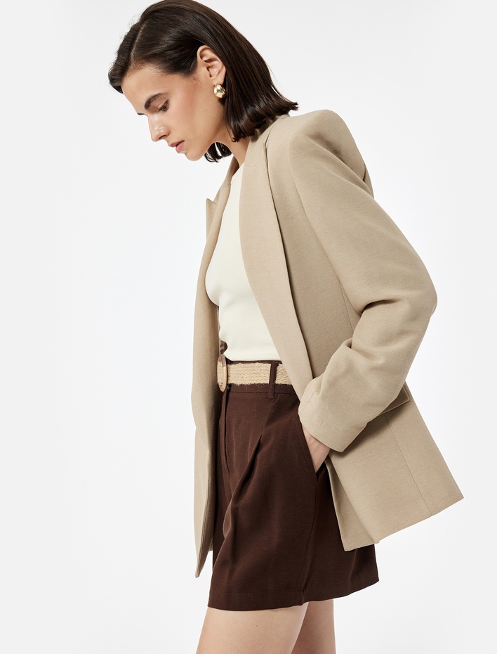  Keten Karışımlı Cepli Hasır Kemer Detaylı Mini Şort