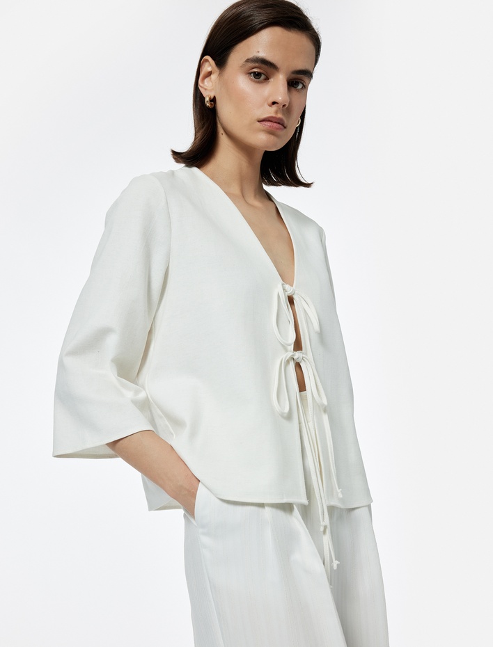  Keten Karışımlı Bol Kalıp Önden Bağlama Detaylı Fiyonklu 3/4 Kollu Bluz