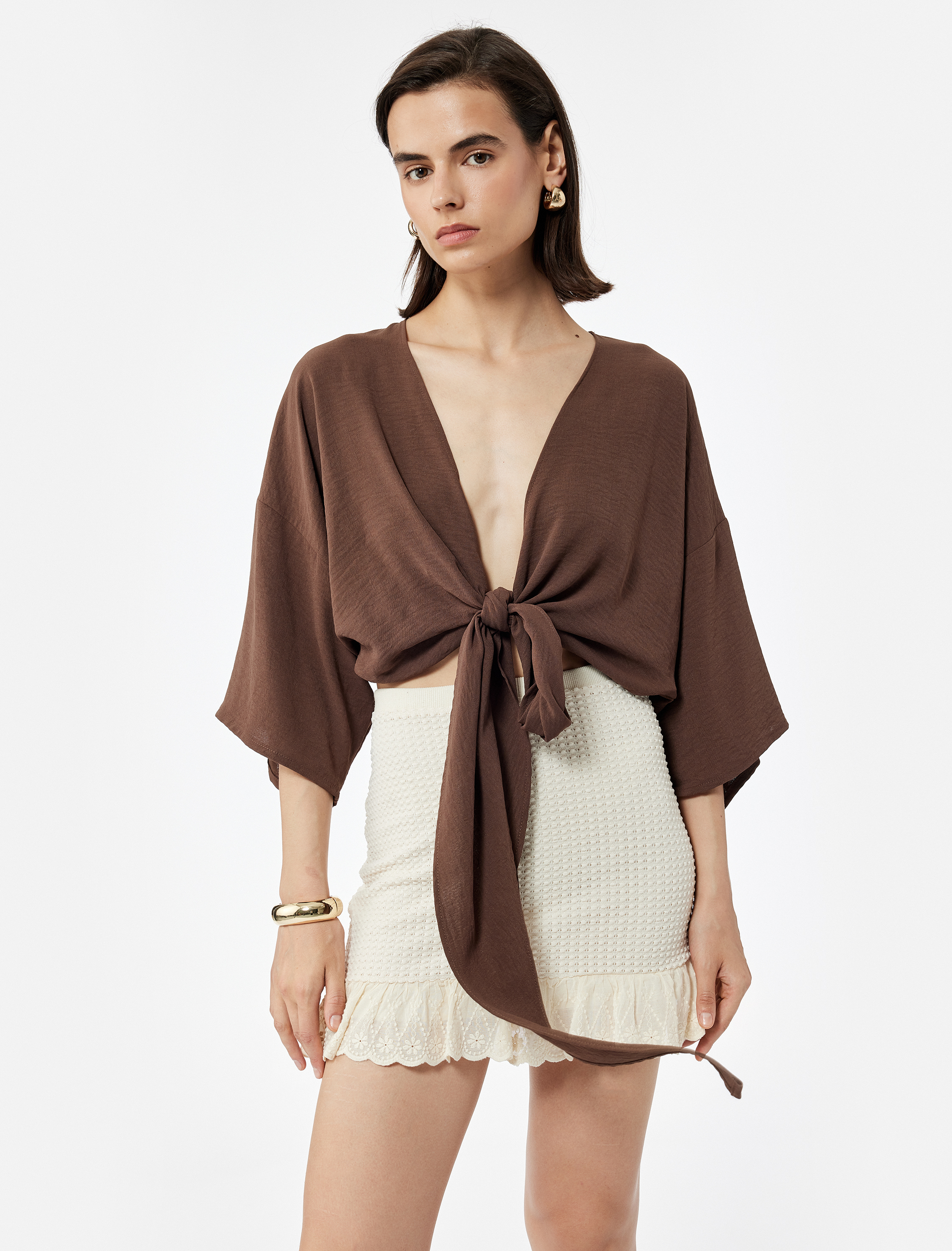   Slim Fit Astarlı Fistolu Brode Detaylı Fırfırlı Mini Etek