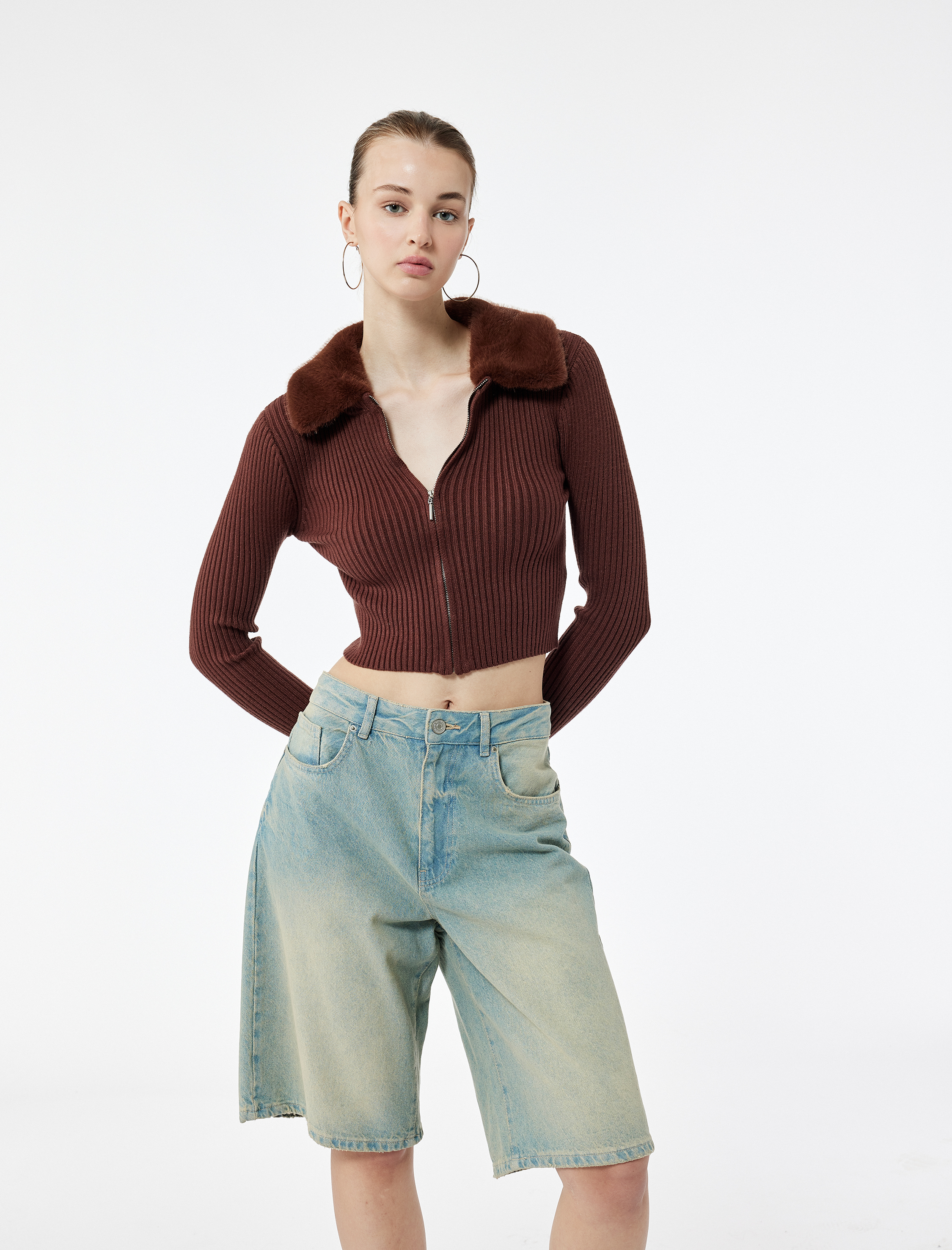   Viskon Karışımlı Suni Kürk Yakalı Uzun Kollu Fermuarlı Triko Hırka