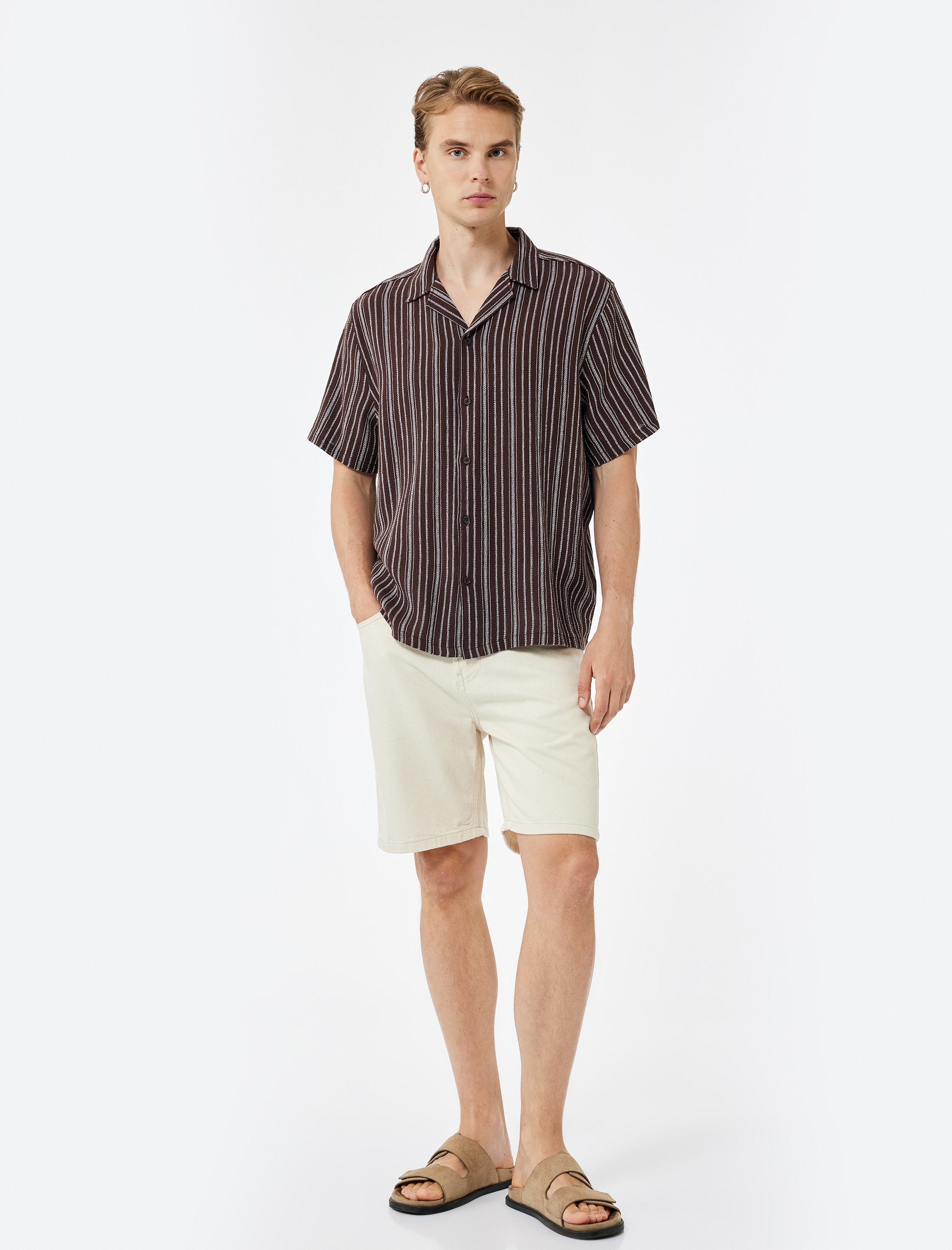   Regular Fit Kısa Kollu Pamuklu Devrik Yaka Çizgili Gömlek