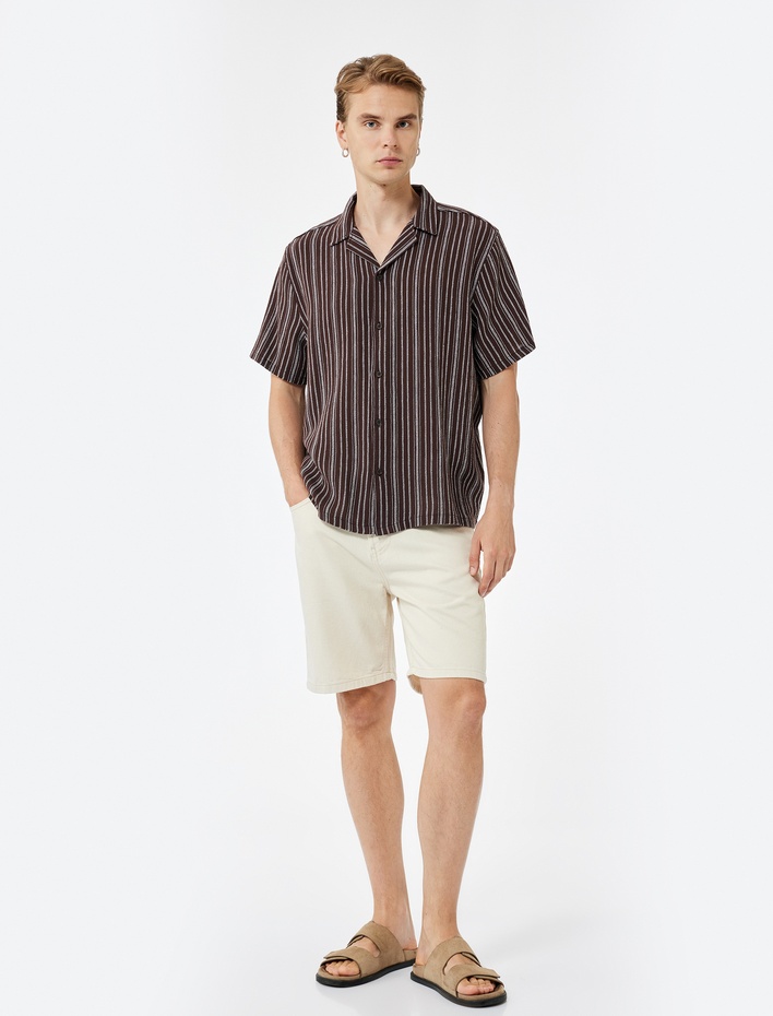 Regular Fit Kısa Kollu Pamuklu Devrik Yaka Çizgili Gömlek