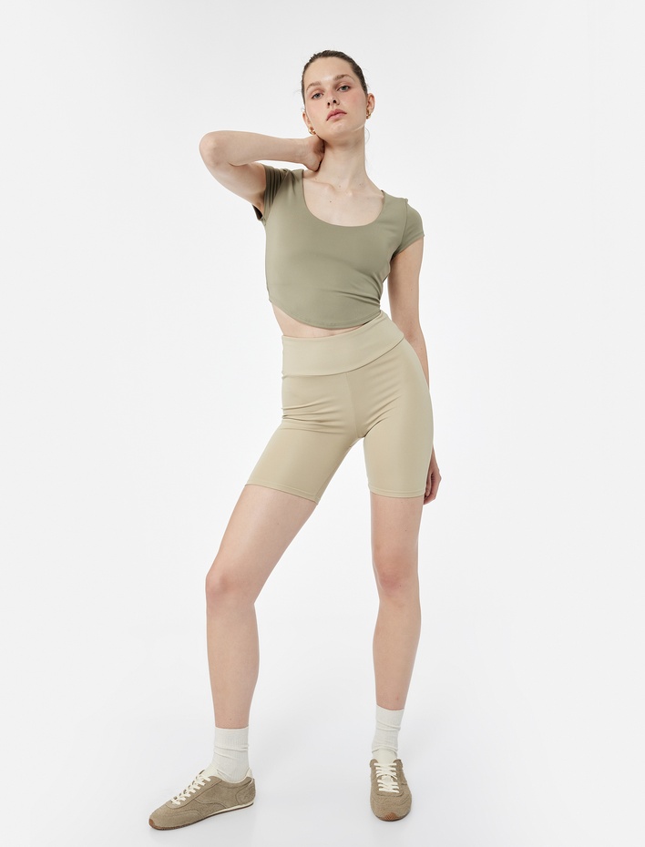  Bisiklet Yaka Kısa Kollu Asimetrik Crop Spor Tişört