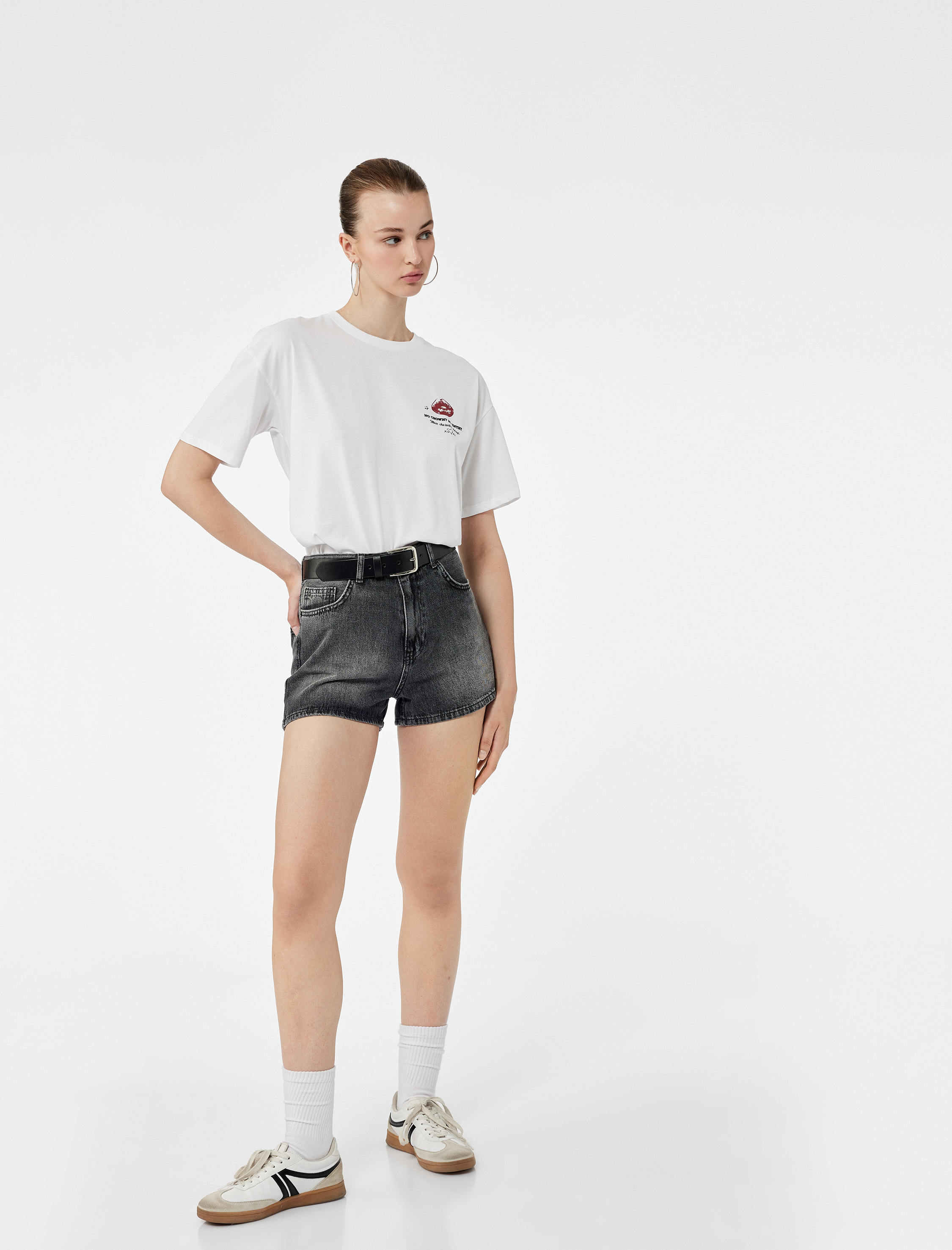   Kısa Kollu Bisiklet Yaka Pamuklu Arkası Baskılı Oversize Tişört