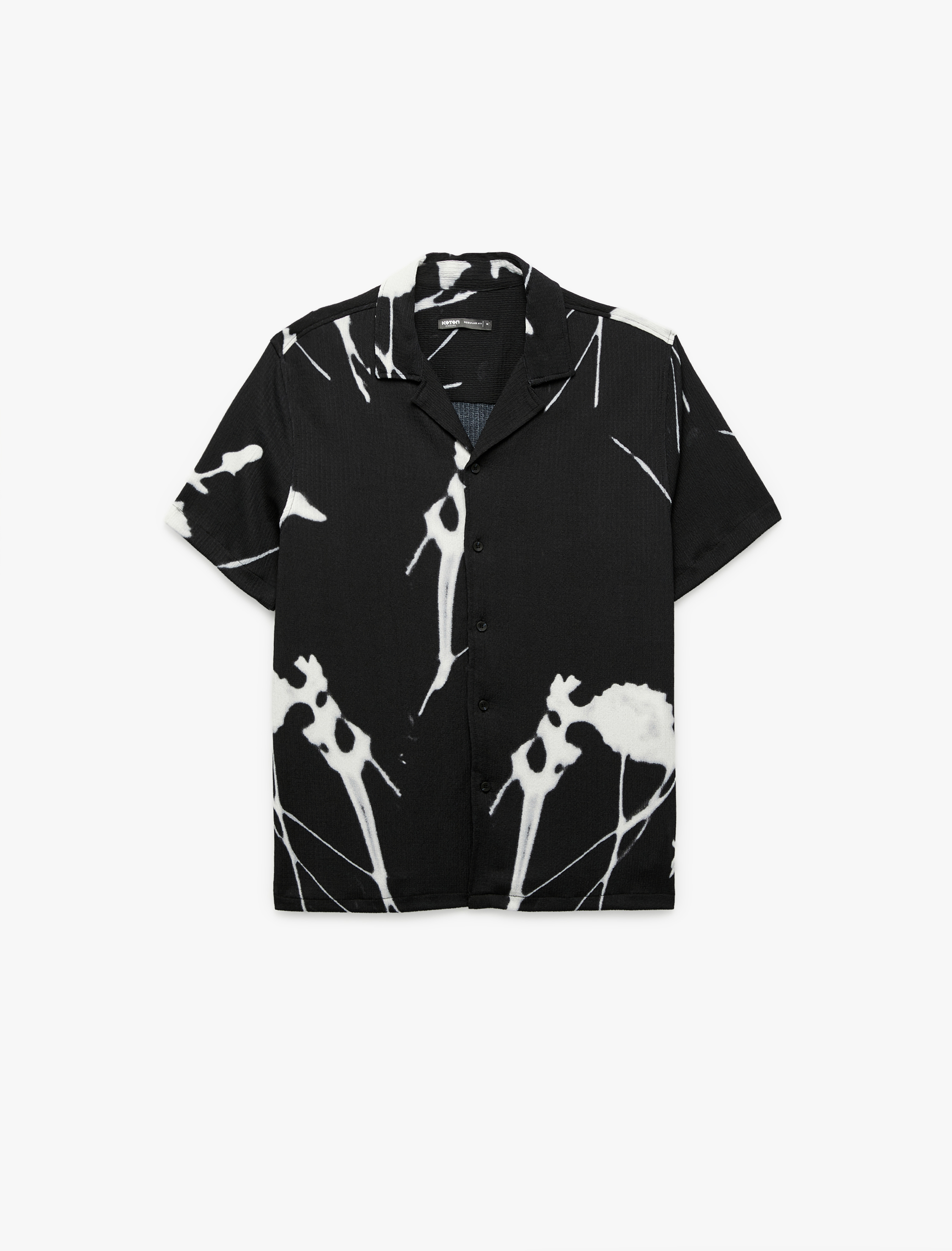   Regular Fit Kısa Kollu Devrik Yaka Desenli Gömlek