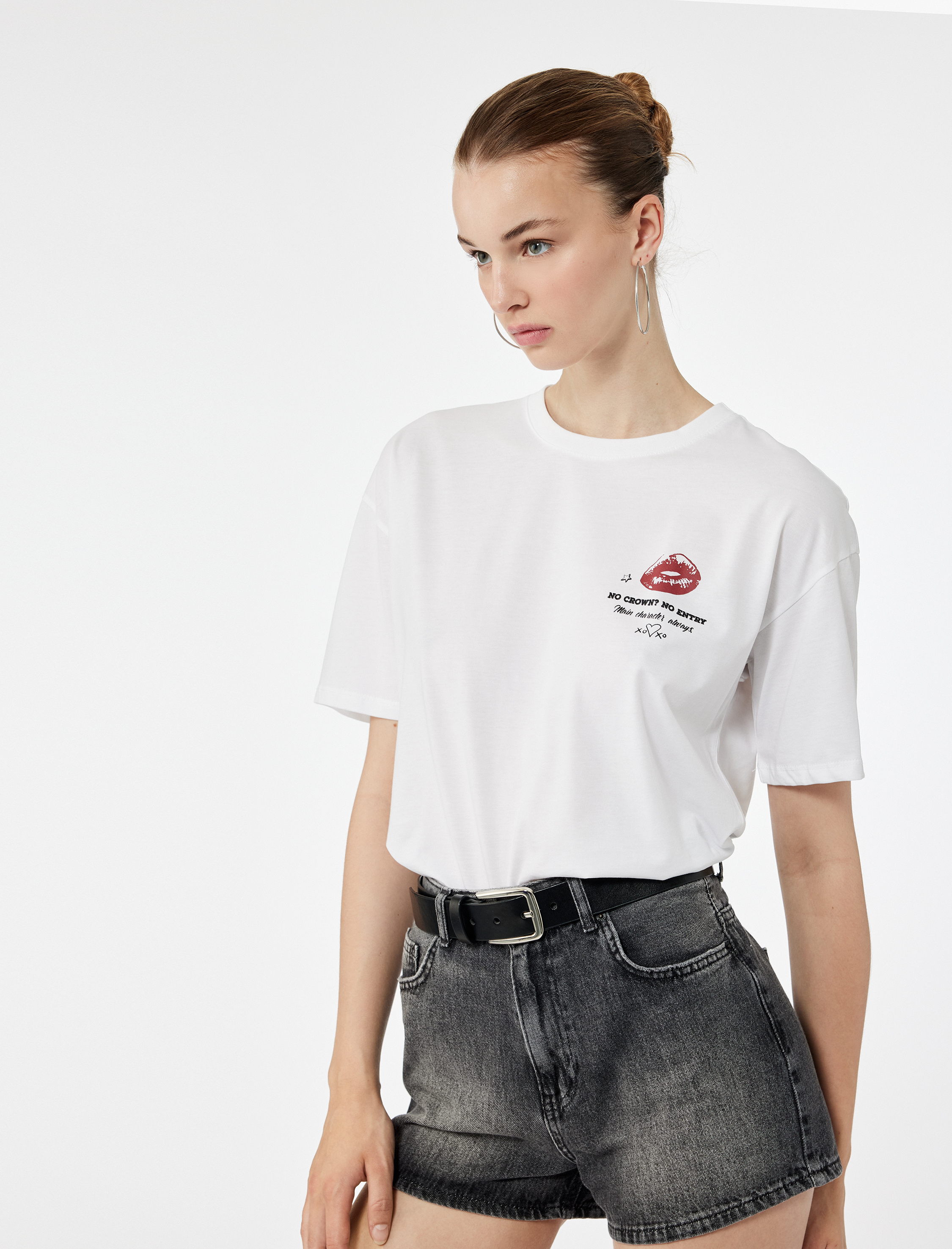   Kısa Kollu Bisiklet Yaka Pamuklu Arkası Baskılı Oversize Tişört