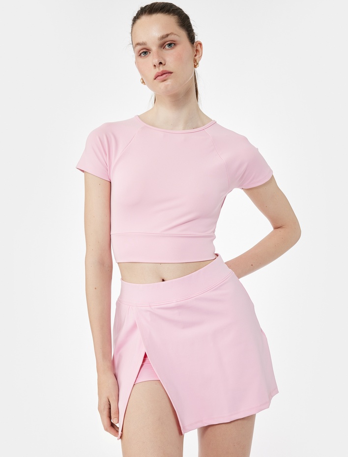  Kısa Kollu Bisiklet Yaka Bağlama Detaylı Spor Tişört