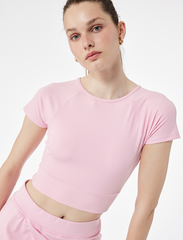  Kısa Kollu Bisiklet Yaka Bağlama Detaylı Spor Tişört