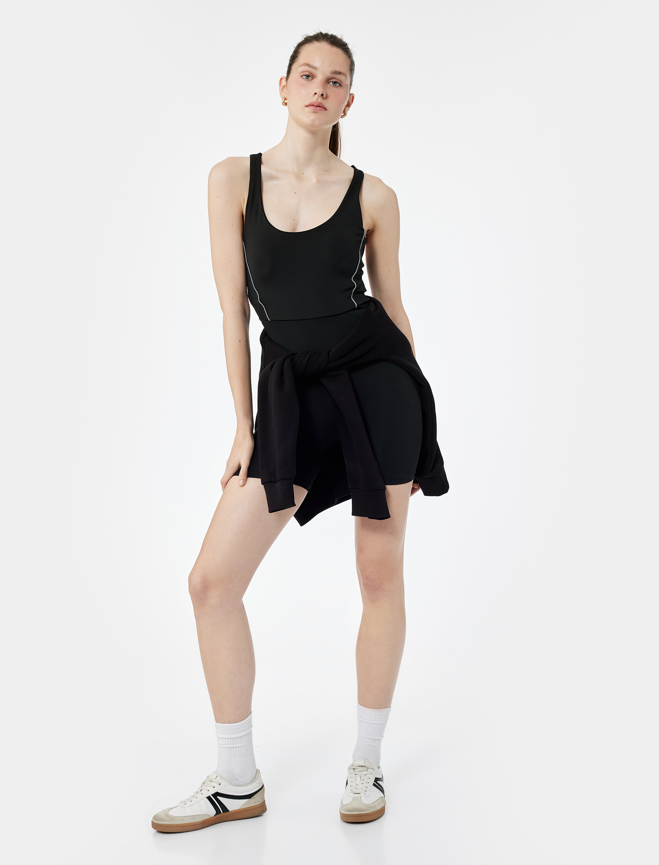   Ekstra Yüksek Bel Slim Fit Çapraz Askılı Kısa Spor Tulum