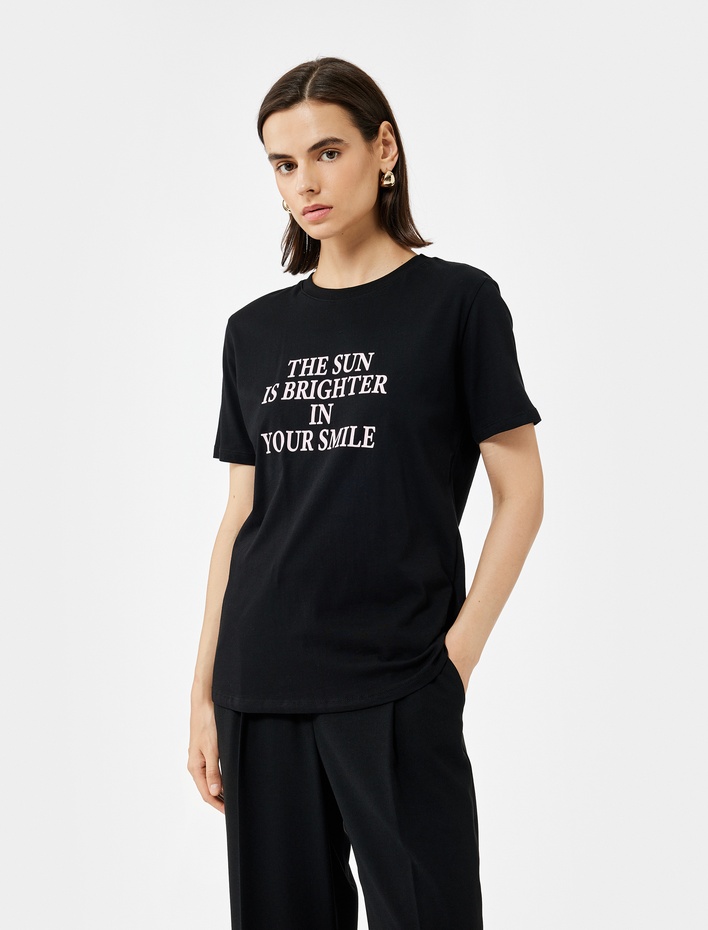  Pamuklu Regular Fit Kısa Kollu Bisiklet Yaka Baskılı Tişört