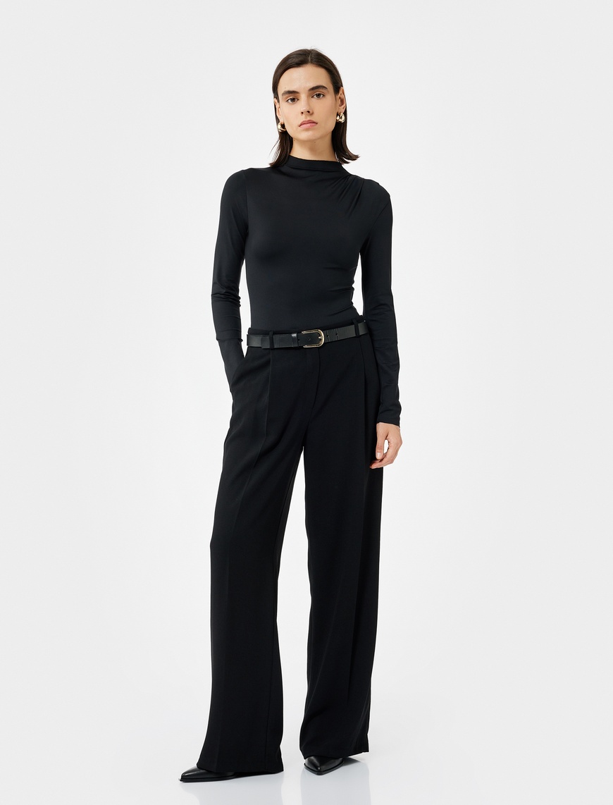   Slim Fit Hafif Dik Yaka Drape Detaylı Uzun Kollu Bodysuit