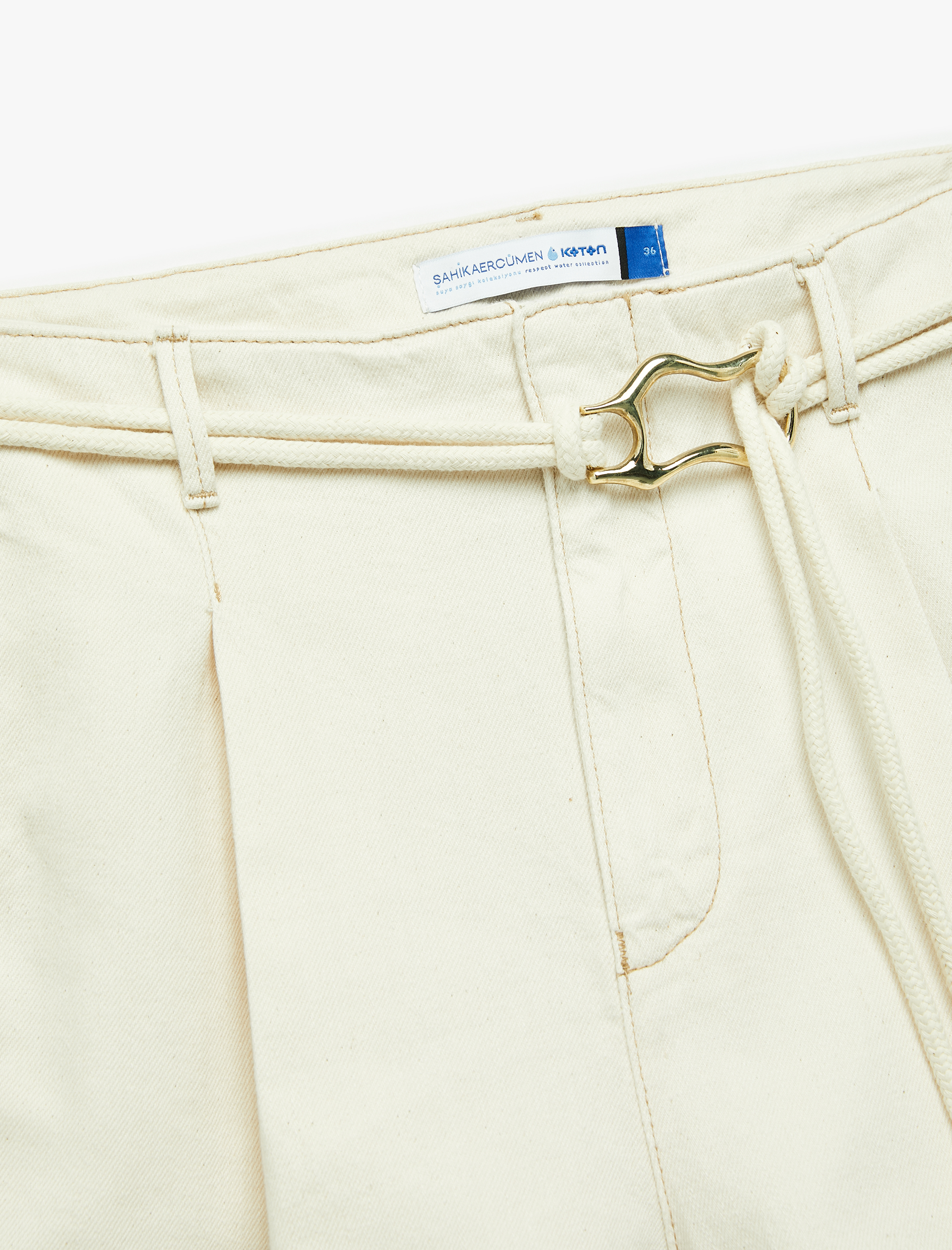   Koton X Şahika Ercümen - Yüksek Bel Kemerli Pamuklu Şort